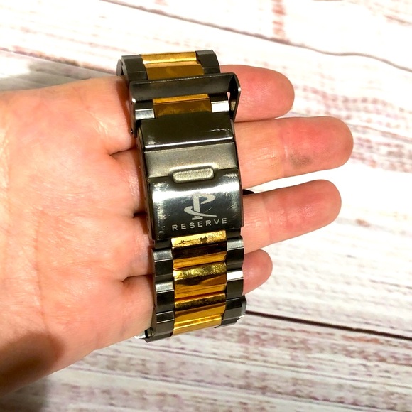 Invicta Two-Tone Gold and Silver Men’s HEAVY Watch withwarranty and original box - Picture 4 of 13